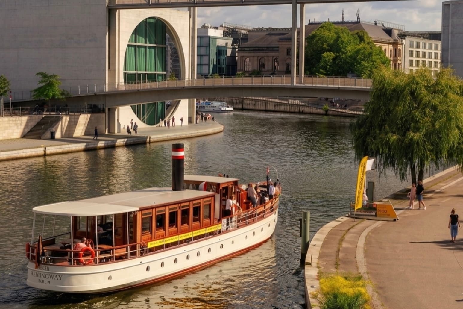 Fahrgastschiff Hemingway